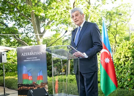 Azerbaijan's Independence Day marked in Madrid
