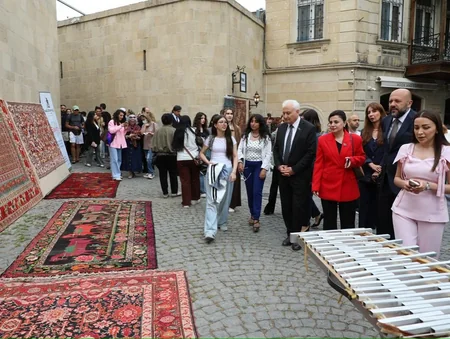 İçərişəhərdə Qarabağ Mədəniyyət Xəritəsi - Hər Rayonun Öz Səsi festivalının açılışı olub