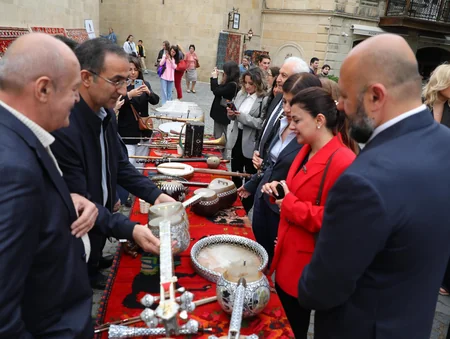 İçərişəhərdə Qarabağ Mədəniyyət Xəritəsi - Hər Rayonun Öz Səsi festivalının açılışı olub