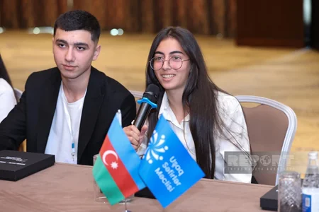 Uşaqların Beynəlxalq Müdafiəsi Gününə həsr olunmuş konfrans keçirilib