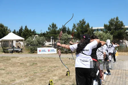 Kamandan oxatma üzrə Azərbaycan birinciliyinin açılış mərasimi keçirilib
