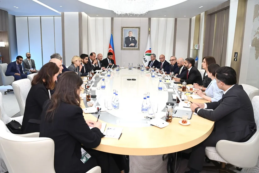 SOCAR TotalEnergies və XRG ilə Abşeron yatağının tammiqyaslı işlənməsini müzakirə edib