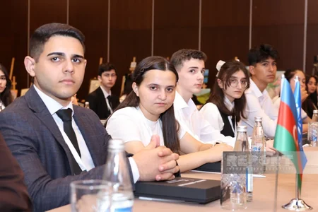 Uşaqların Beynəlxalq Müdafiəsi Gününə həsr olunmuş konfrans keçirilib