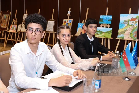 Uşaqların Beynəlxalq Müdafiəsi Gününə həsr olunmuş konfrans keçirilib