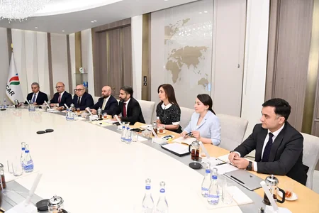 SOCAR discusses full-scale development of Absheron field with TotalEnergies and XRG