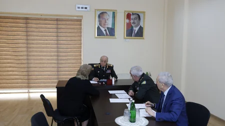 Kəmaləddin Heydərov Xırdalanda vətəndaşları qəbul edib