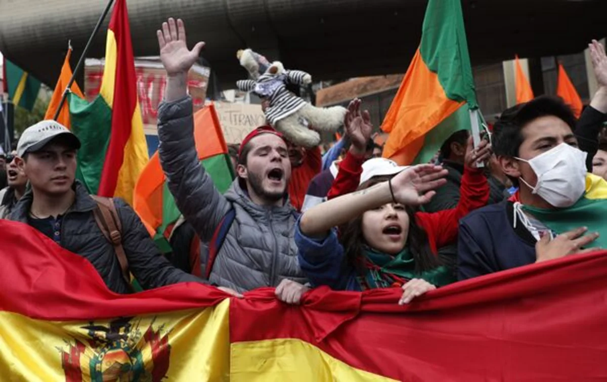 Boliviyanın müdafiə naziri etirazlar fonunda istefa verib