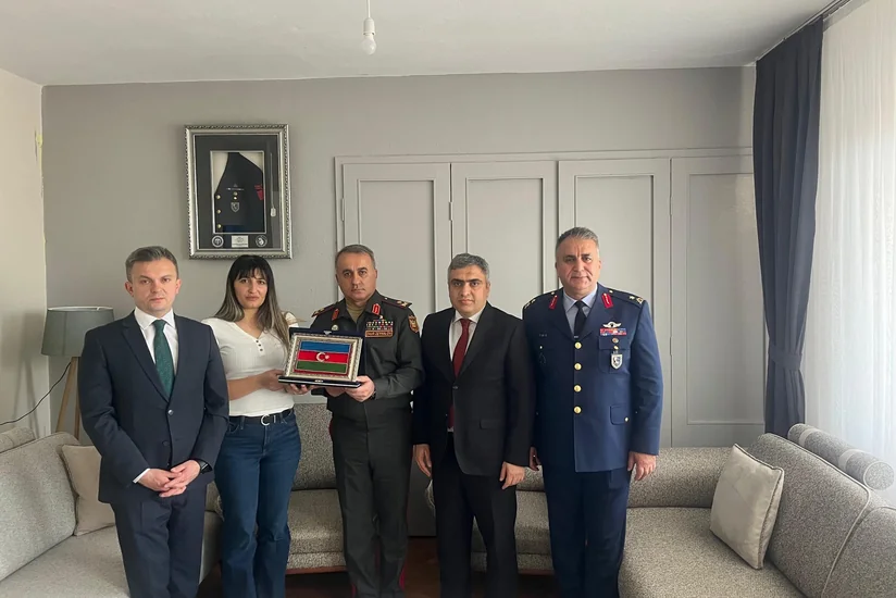 Azerbaijan's military attaché in Türkiye visits families of servicemen killed in plane crash