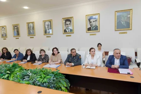 ATU-da tibb ixtisasları üzrə yeni tədris proqramlarının ilkin müzakirəsi keçirilib