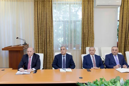 ATU-da tibb ixtisasları üzrə yeni tədris proqramlarının ilkin müzakirəsi keçirilib