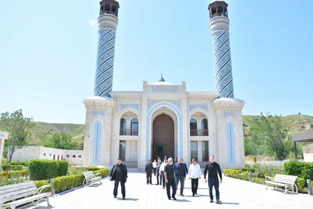 Bir qrup din xadimi Qarabağ və Şərqi Zəngəzurdakı məscidləri ziyarət edib