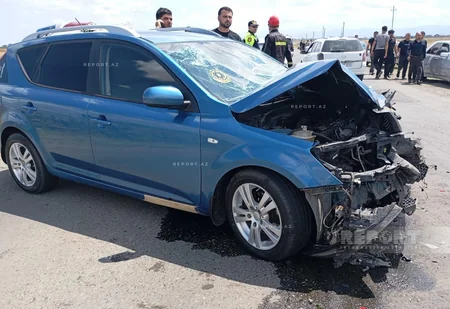 Cəlilabadda yük və minik avtomobilləri toqquşub, xəsarət alanlar var