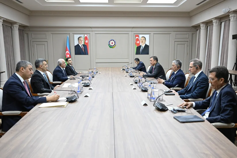Əli Əsədov TDT-yə üzv ölkələrin mərkəzi bankları Şurasının iclasının iştirakçıları ilə görüşüb