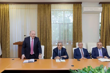 ATU-da tibb ixtisasları üzrə yeni tədris proqramlarının ilkin müzakirəsi keçirilib