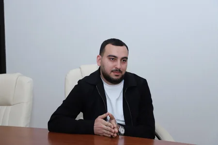 Mürsəl İbrahimov Ağsuda vətəndaşları qəbul edib