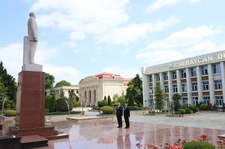 Mürsəl İbrahimov Ağsuda vətəndaşları qəbul edib