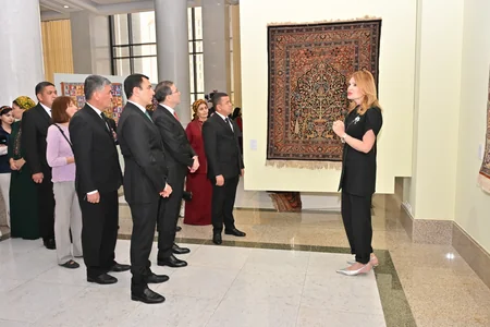 Exhibition of Azerbaijani decorative and applied arts underway in Turkmenistan