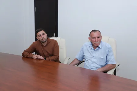 Mürsəl İbrahimov Ağsuda vətəndaşları qəbul edib