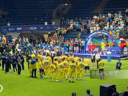 Азербайджанская сборная награждена после победы на чемпионате Европы
