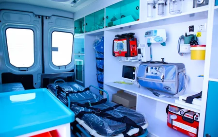 Regionlara 25 yeni ambulans və reanimobil təhvil verilib