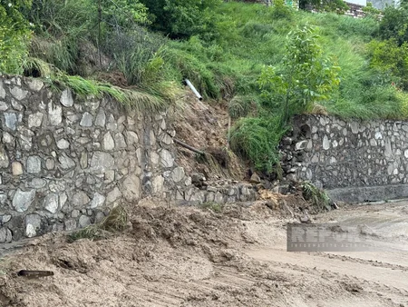 Göygöldə torpaq sürüşməsi nəticəsində avtomobillərin hərəkətində yaranan çətinlik aradan qaldırılıb - YENİLƏNİB