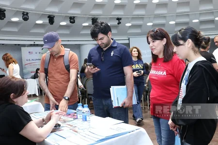ABŞ səfirliyi təhsilə həsr olunmuş sərgi təşkil edib