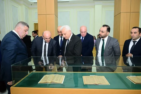 Arkadağ şəhər kitabxanasında Azərbaycan ədəbiyyatı guşəsinin açılışı olub