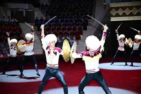 Azerbaijani, Turkmen dance ensembles perform in Arkadag