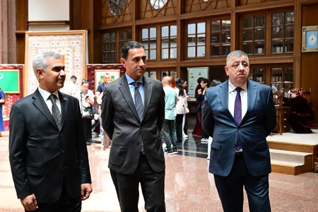 Türkmənistan Mədəniyyət Mərkəzinin Dövlət Muzeyinə tur təşkil olunub