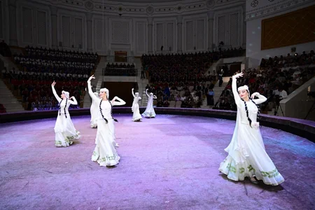 Azerbaijani, Turkmen dance ensembles perform in Arkadag