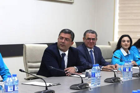 MEDİA-da məzun könüllülər və növbəti proqramın iştirakçıları ilə görüş keçirilib