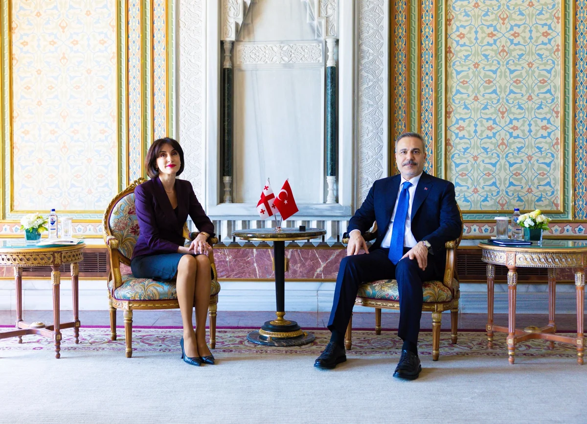 Boçorişvili və Fidan Orta Dəhlizin inkişafını müzakirə edibl