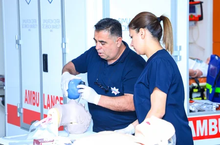 Təcili tibbi yardım əməkdaşları üçün praktiki təlim keçirilib