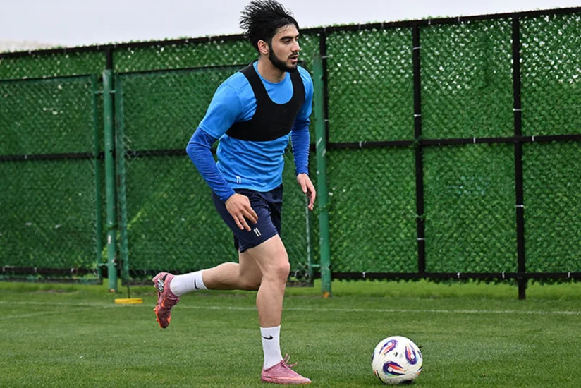 Azərbaycan millisinin futbolçusu Xəyal Əliyev müalicə üçün Madridə yollanıb