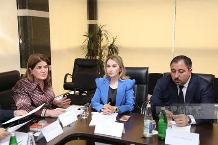 Bakıda uşaqların rəqəmsal təhlükəsizliyi, zərərli asılılıqdan qorunması müzakirə olunub