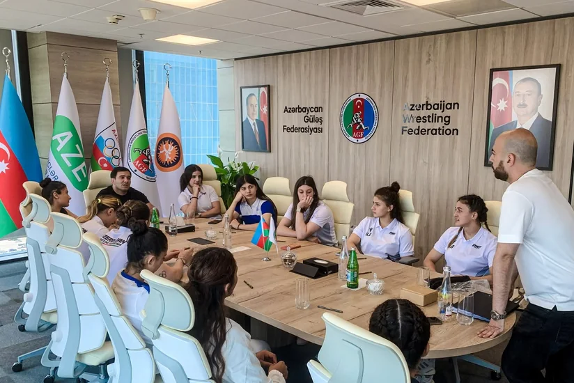 Azərbaycanın qadın güləşçiləri yeni antidopinq qaydaları ilə tanış olublar