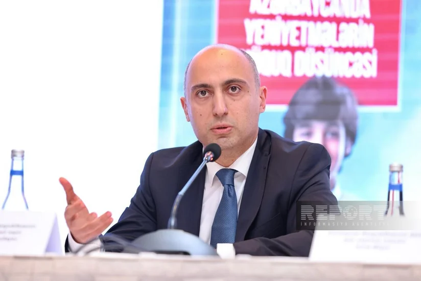 Emin Əmrullayev: Uşaqların sosial mediadan istifadəsinin tənzimlənməsi vacibdir