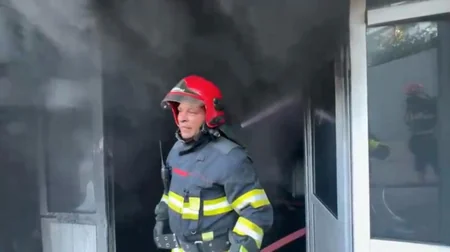 Yasamalda çoxmərtəbəli binada baş verən yanğın söndürülüb -YENİLƏNİB