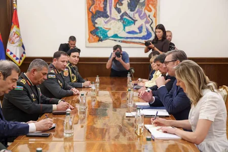 Aleksandr Vuçiç Zakir Həsənovu qəbul edib