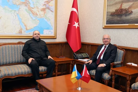 Yaşar Gülər ilə Rüstəm Umerov regional təhlükəsizliyi müzakirə ediblər