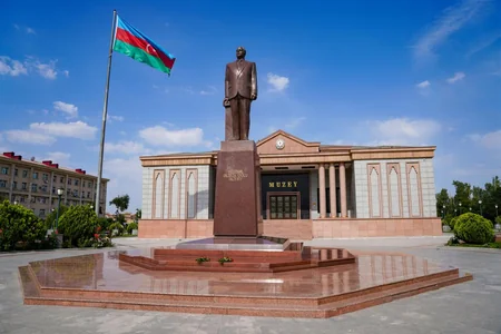 Rəşad İsmayılov Naxçıvanda vətəndaşları qəbul edib