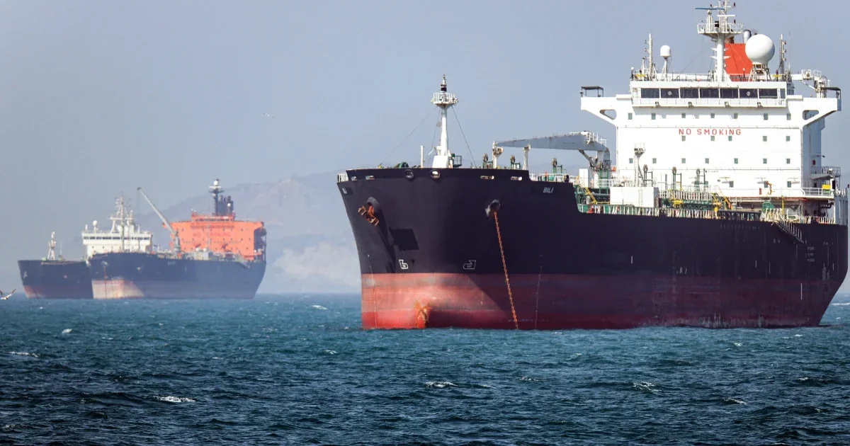 ABŞ Mərkəzi Komandanlığı: Gəmilər Hörmüz boğazında