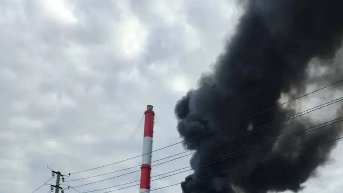 Ukrayna ordusu Tatarıstanda iki neft emalı zavoduna zərbələr endirib