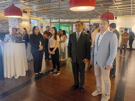 Ankarada azərbaycanlı tələbələr Bir şəhər, iki baxış fotomüsabiqəsində mükafatlandırılıblar