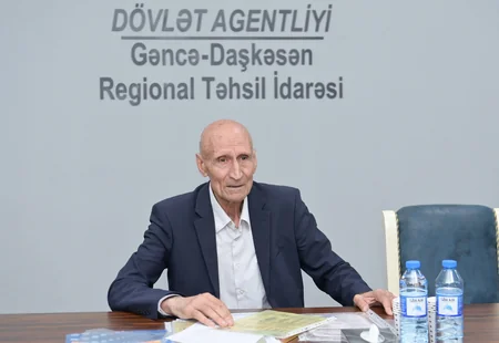 Emin Əmrullayev Gəncədə vətəndaşları qəbul edib