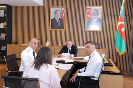Kamran Əliyev Nərimanov rayonunda vətəndaşları qəbul edib