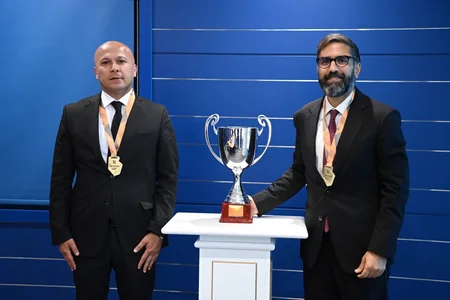 Rövşən Nəcəf Dünya Korporativ Oyunlarının qalibi olan komanda ilə görüşüb