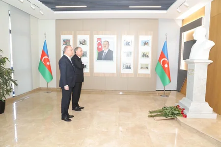 Kamran Əliyev Nərimanov rayonunda vətəndaşları qəbul edib