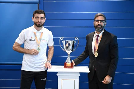 Rövşən Nəcəf Dünya Korporativ Oyunlarının qalibi olan komanda ilə görüşüb