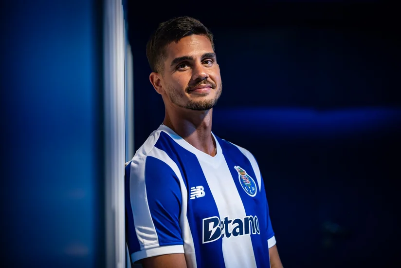 Portu Andre Silva ilə müqavilə imzalayıb